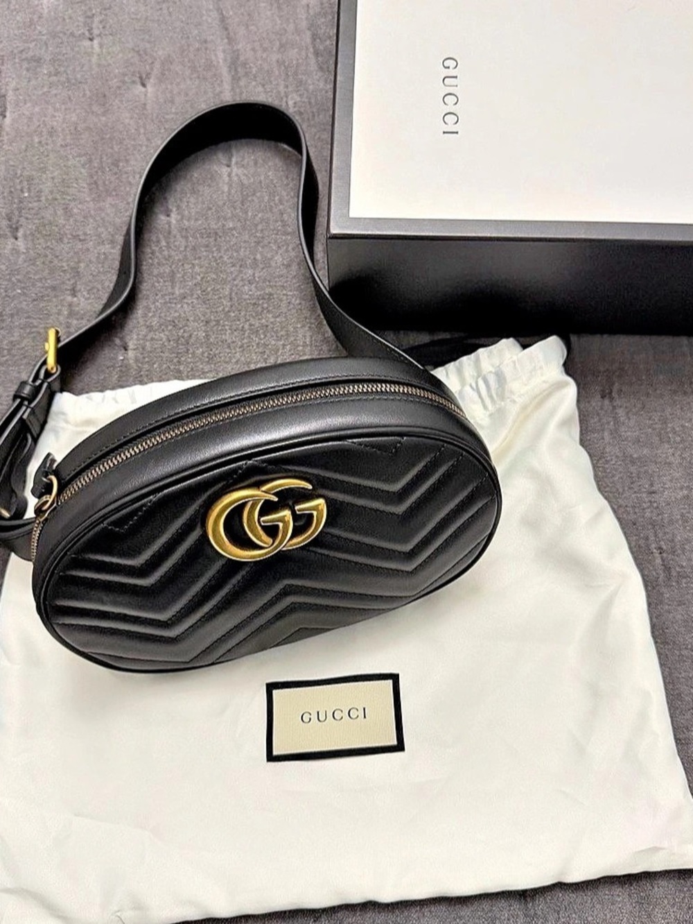 Gucci GG Marmont camera bag Black Crossbody Bag Like New